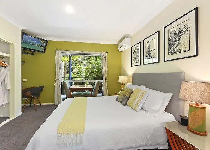 Azura Beach House B&B